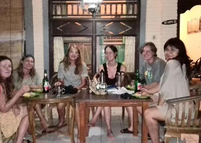 Хостел The Wayan House *