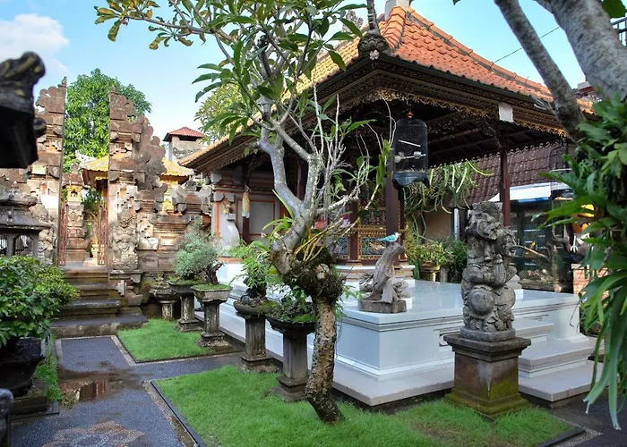 Хостел The Wayan House *