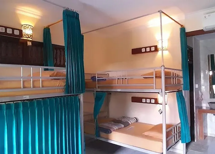 Хостел The Wayan House *